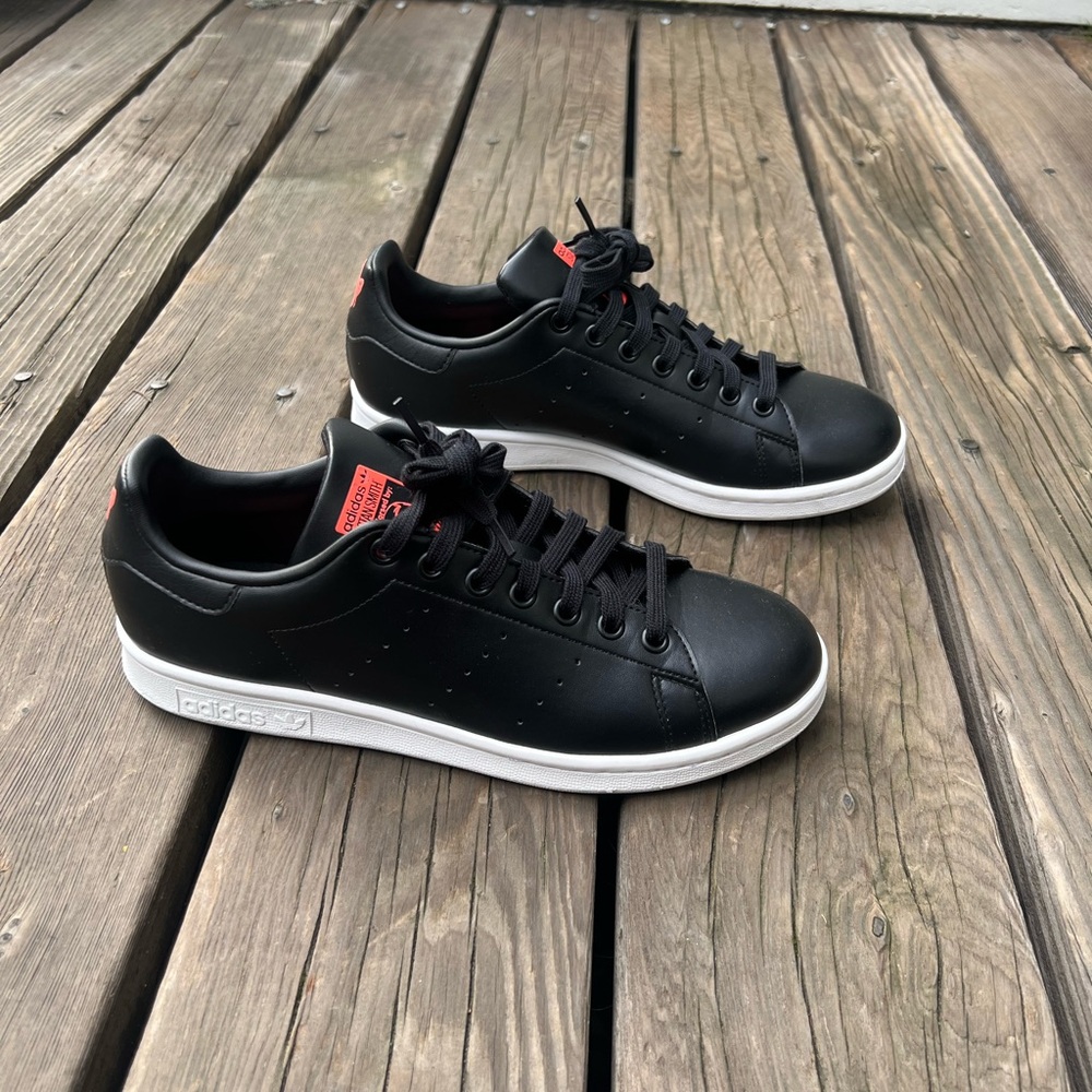 Stan Smith Black Sneakers
